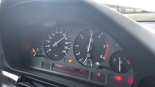 130 km/h avec des roues GALETTES, ça fait quoi ? смотреть онлайн