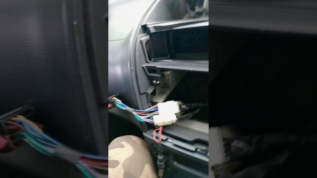 Снятие панели Toyota Opa, замена панели приборов.
