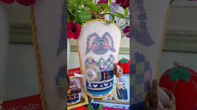 Клара в цветнике. Вышивка short #shorts смотреть онлайн