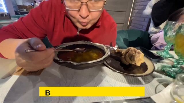 Семейный ужин в восточном кафе. смотреть онлайн