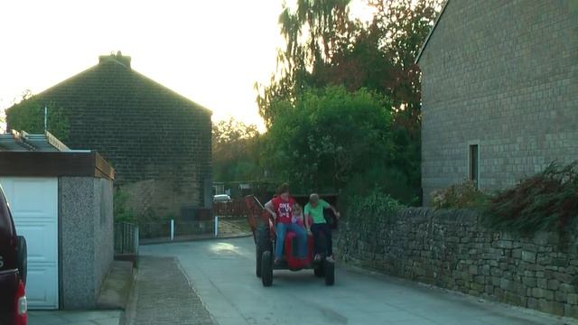 Becca, Olivia and Selena Have A Ride In "Fergie" FE 35, HD 1080p Upload смотреть онлайн