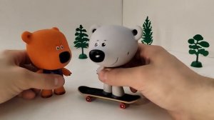 Ми-ми-мишки катаются на скейтборде