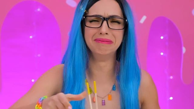 Тоорт против реального! Челлендж с Тое То Тое смотреть онлайн