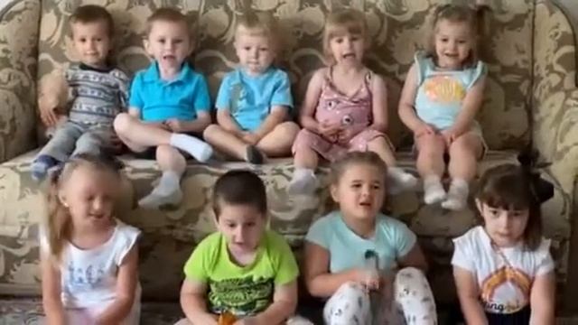 На плите в кастрюле каша кипела. смотреть онлайн