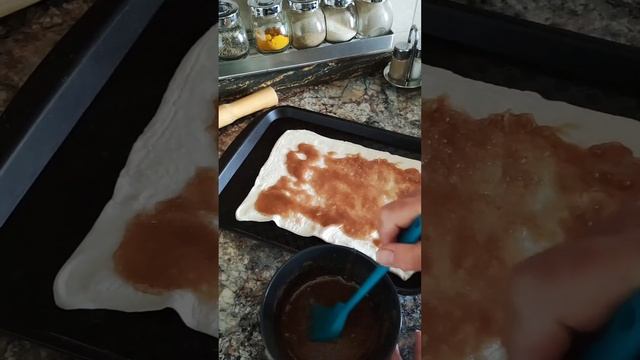 Булочки с корицей #food #быстрыерецепты #быстрыйзавтрак #десерт#булочкискорицей#выпечка