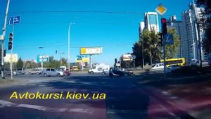 Зелёная стрелка, дополнительная секция светофора