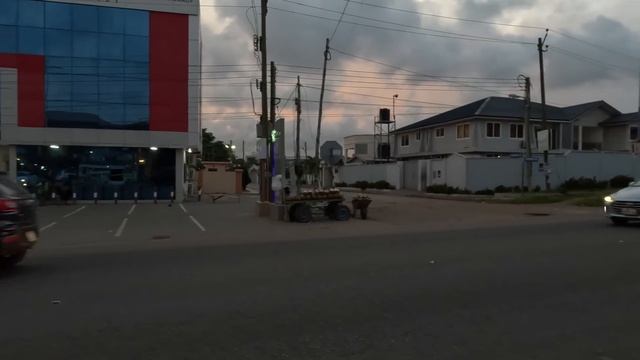 Real life inside Ghana’s capital city смотреть онлайн