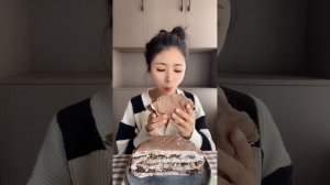 ASMR Chinese Mukbang Ice-Cream Big size Dessert Chocolate Cake, Fully Cream Cheese Eating Show