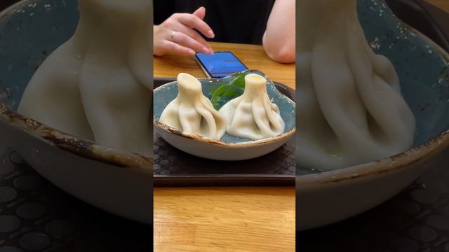 Пробуем хинкали в Адлере #сочи #еда смотреть онлайн