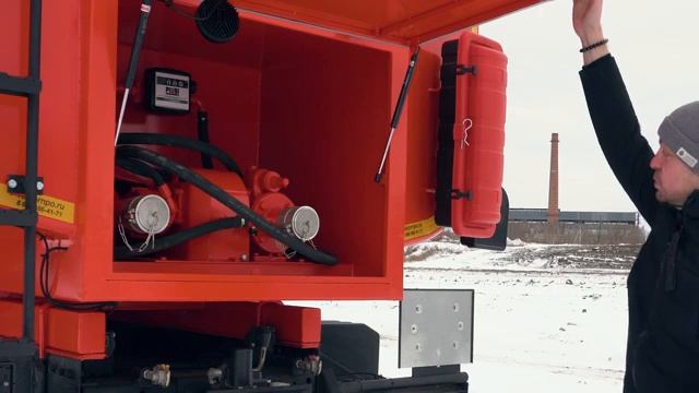 Автотопливомаслозаправщик АТМЗ-12 КАМАЗ-65111