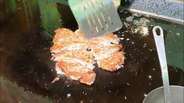 Korean Mung bean pancake/광명전통시장 녹두 빈대떡/韓国の緑豆のパンケーキ/韩国绿豆煎饼