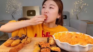 ASMR 신전떡볶이 전메뉴? 리얼먹방 :) Rose tteokbokki, fried food School food MUKBANG
