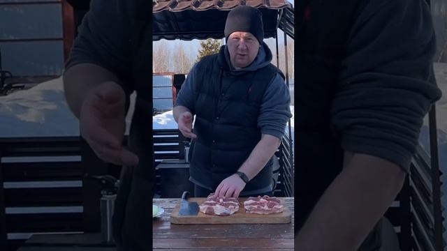 ШАШЛЫК ИЗ БАРАНИНЫ НА УГЛЯХ#shorts #мясо#шашлык#рецепт#баранина#вкусно # смотреть онлайн