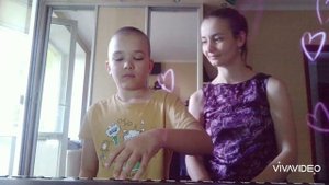 Учимся и играем на пианино с Даней.   Королькова И.С. "Крохе-музыканту", "Колыбельная".