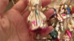 Мои ёлочные игрушки из СССР, заглянула в Фамилию, пицца из Чижика.