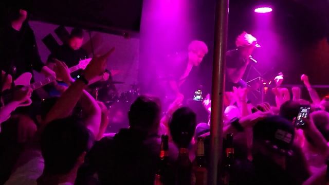 The beginning: Intro + The Scene, My Own Summer | Eskimo Callboy (live) смотреть онлайн