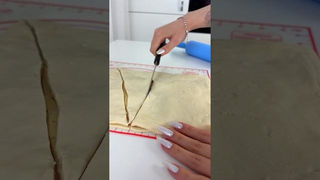 КРУАССАНЫ КАК В ТВОЕЙ ЛЮБИМОЙ КОФЕЙНЕ 🥐 Больше рецептов, смотри у меня на страничке!