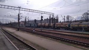 ВЛ80к-217 с грузовым поездом отправляется со станции Чернигов