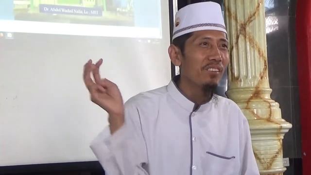 GUS WADUD : DIALOG : MENGAPA NASABAH BANK SYARIAH LEBIH SEDIKIT DIBANDINGKAN BANK KONVENSIONAL смотреть онлайн