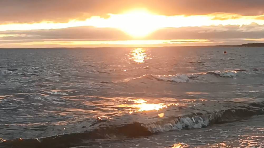 Закат на заливе смотреть онлайн