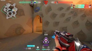 Scream *NEW* Sensitivity and Crosshair is the Best on Valorant