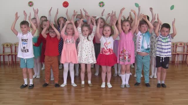 "Ам-ням-ням" Слова А. Трофимовой, музыка Е. Орлова смотреть онлайн