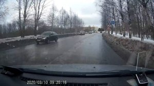 Учитель .ПДД по ухтински.Прошу прощения за нецензурную речь.