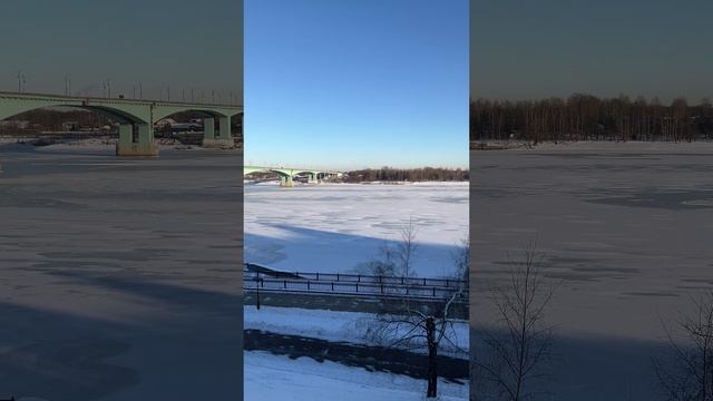 Волга замерзла. Ярославль. Набережная. Река Волга.