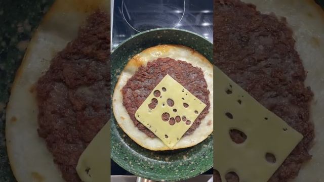 Этот рецепт понравится каждому!Лепёшка с фаршем #рецепт #лаваш #food #еда #вкусно#фарш # смотреть онлайн