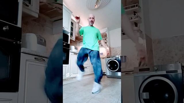 Домашняя плясовая🤣 🕺💃