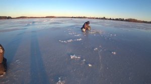 Первый лед. Ловим живца.