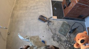 Потрескался наливной пол и забухтел. Демонтаж. Разбираю свои ошибки.
