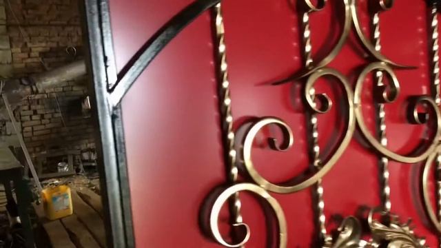 Алюминиевая композитная панель на кованые ворота. Обшивка ворот. Замена Толстому железному листу . смотреть онлайн