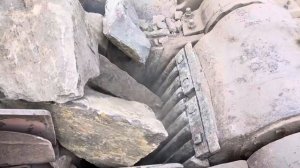 Строительство, дробление щебёнки