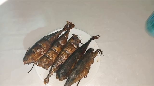 БОМБОВАЯ СКУМБРИЯ ГОРЯЧЕГО КОПЧЕНИЯ