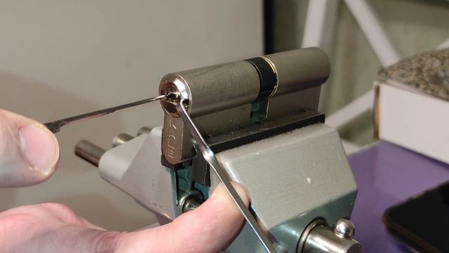 Opening the lock KALE 164 snc (6 pins). Вскрытие замка KALE 164 SNC (6пинов)