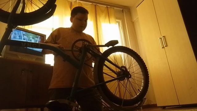 я проверил велосипед и показал как правильно его проверить