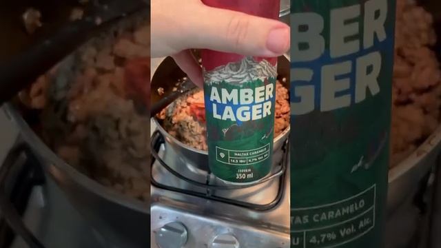 Bora na simplicidade. Penne com carne moída no molho de amber!