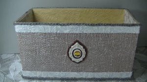 Коробка + мешковина получился  короб для хранения .