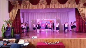 младшие группы дебют танец "Что манит птицу"