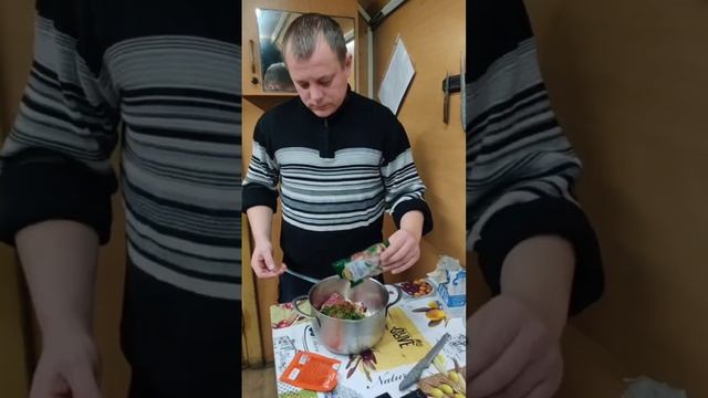 Готовим хинкали #рецепт #рецепты #работа #севернаякарелия #еда #карелия #вахтасевер #вкусно