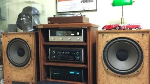 Tannoy speaker ( arundel ) + mcintosh ma6200 + mcintosh mcd7007 + AR-XA Turntable