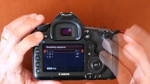 Canon EOS 5D Mk III: How to do exposure bracketing