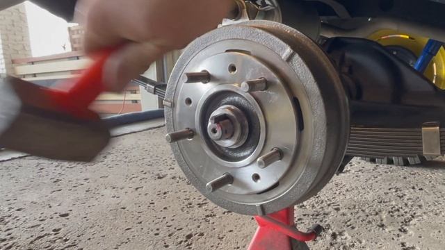 How to install Rear Axle Hub & Brake Drum | 1946 - 1971 Jeep & Willys смотреть онлайн