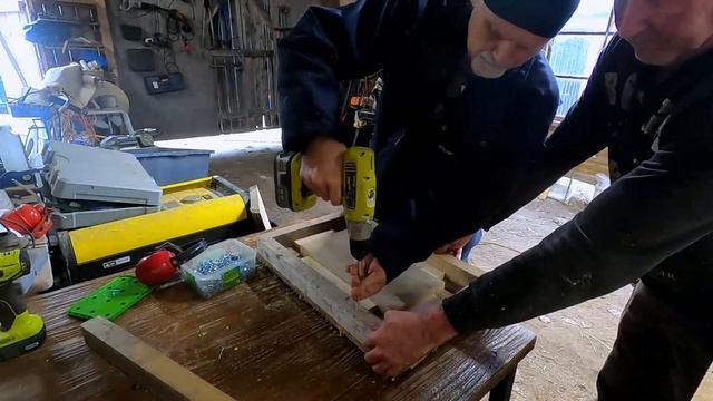 Fräs spår i skärbräda (tillverkar en simpel fräsmall) смотреть онлайн