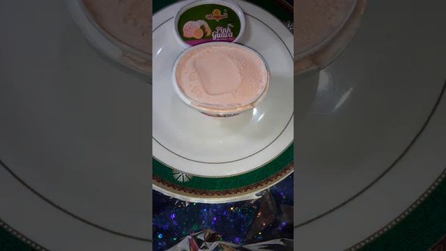Pink Guava flavoured ice cream смотреть онлайн