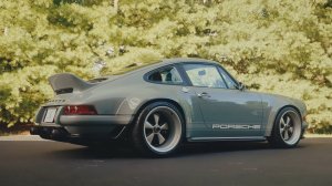 4K UHD - Porsche 911 Quartz