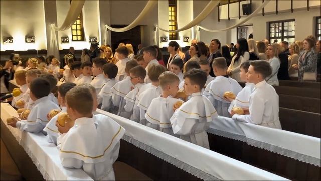 1-sza Komunia Św. Edka смотреть онлайн