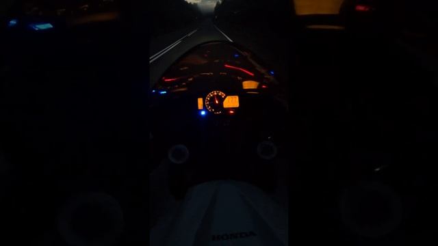 Ночной вайб #cbr600rr #спортбайк #скорость #мото #hondacbr600rr #мотоцикл #отпервоголица