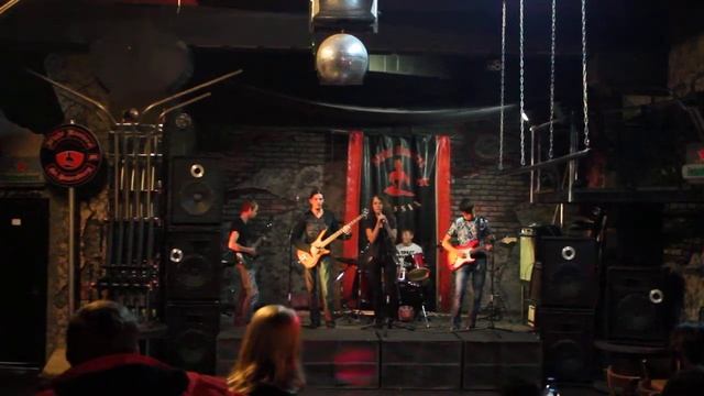 Эстер. Волна смотреть онлайн